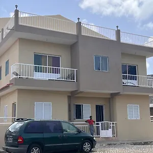Pensao Sol E Luna Bed and breakfast